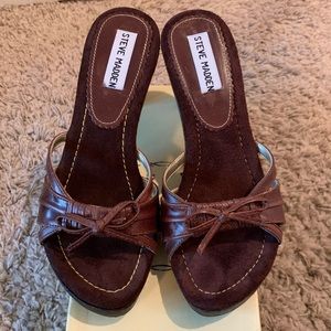 Steven Madden Brown Heels